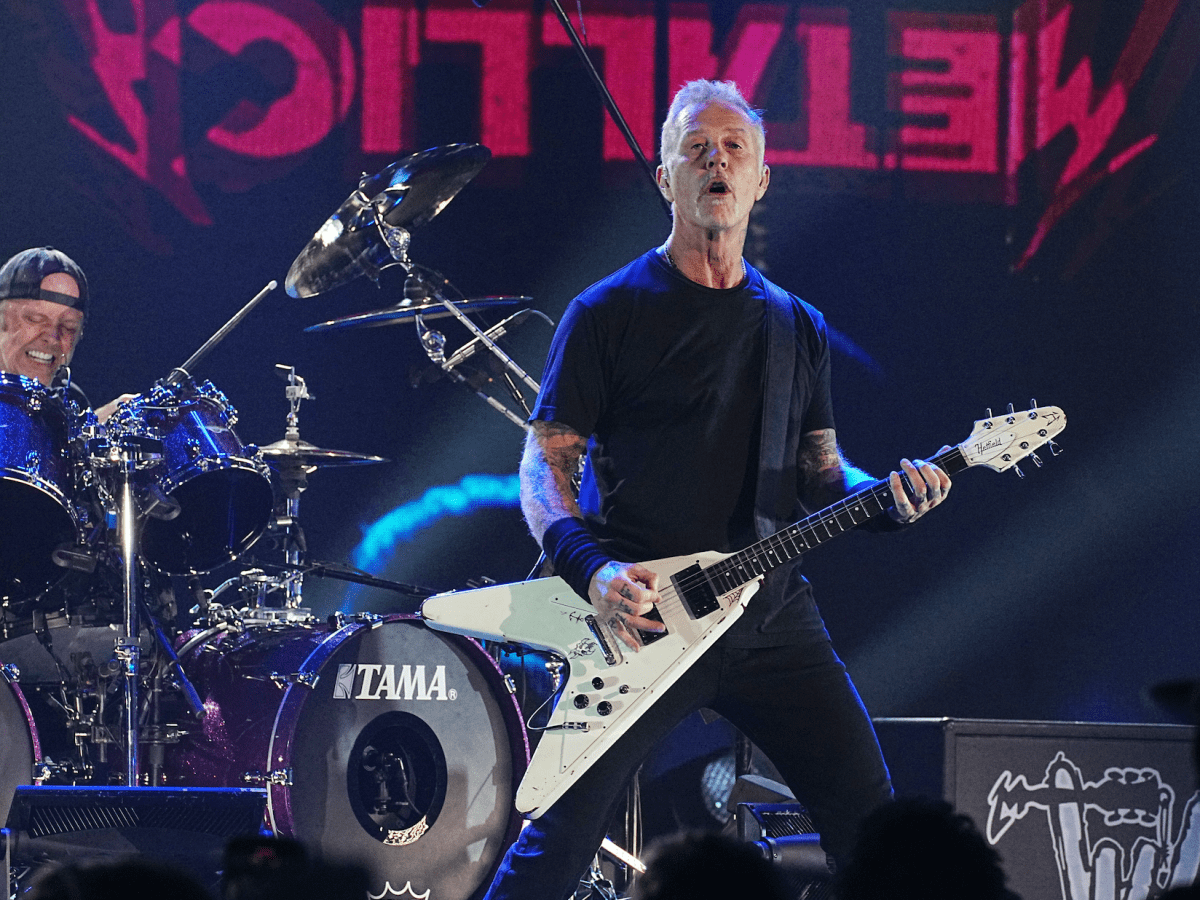 Metallica to Host 'Helping Hands' Concert/Auction at Microsoft