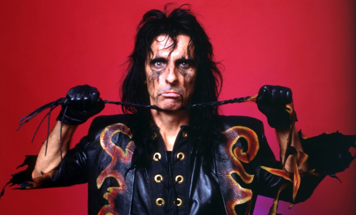 alice-cooper-returns-i-had-a-choice-stop-or-die-metal-edge-magazine