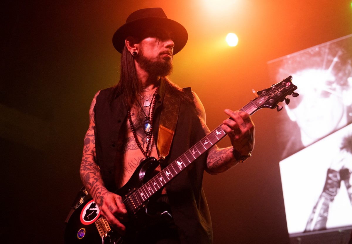 Dave Navarro to sit out Jane's Addiction tour; confirms new music in