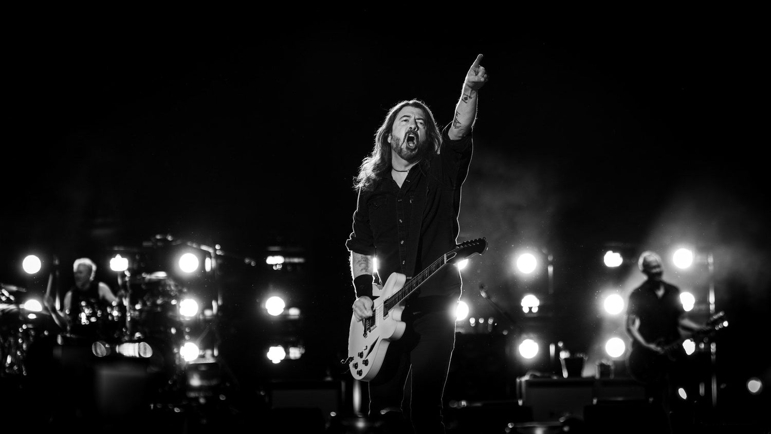 FOO FIGHTERS SHARE NEW SINGLE OFF UPCOMING ALBUM
