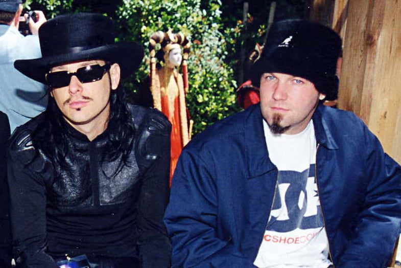 FROM GRIT TO GOLD: HOW KORN AND LIMP BIZKIT’S NU METAL REMADE MAINSTREAM ROCK
