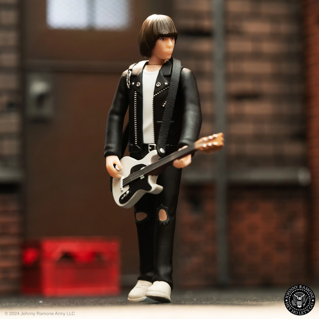 JOHNNY RAMONE (WHITE SHIRT) REACTION FIGURE