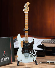 MOTLEY CRUE - MICK MARS - VINTAGE FENDER STRAT MINI GUITAR