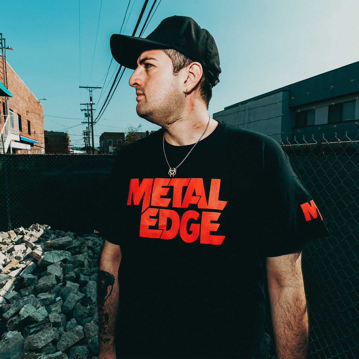 METAL EDGE T-SHIRT